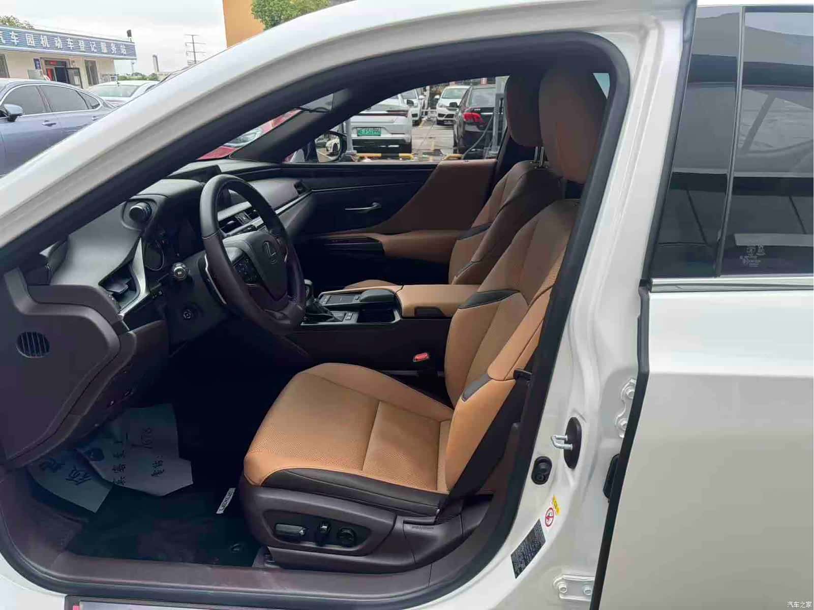 Lexus ES, 2018 3