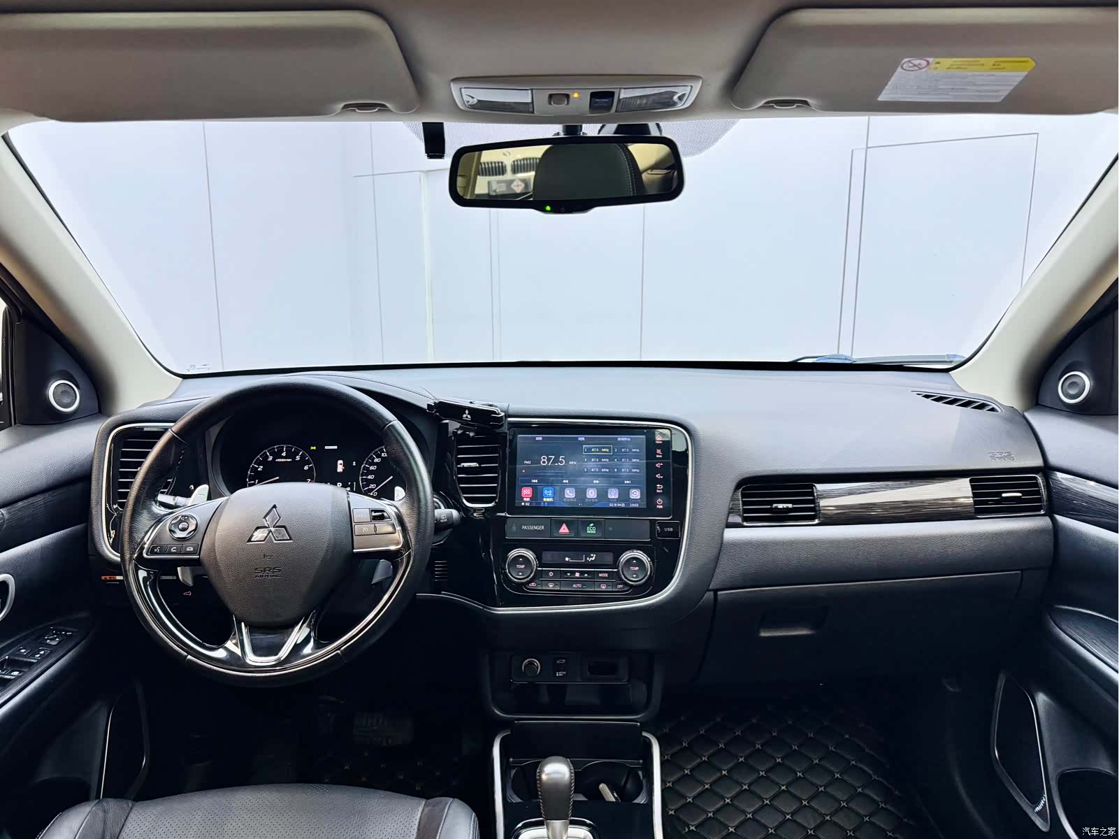 Mitsubishi Outlander, 2018 18