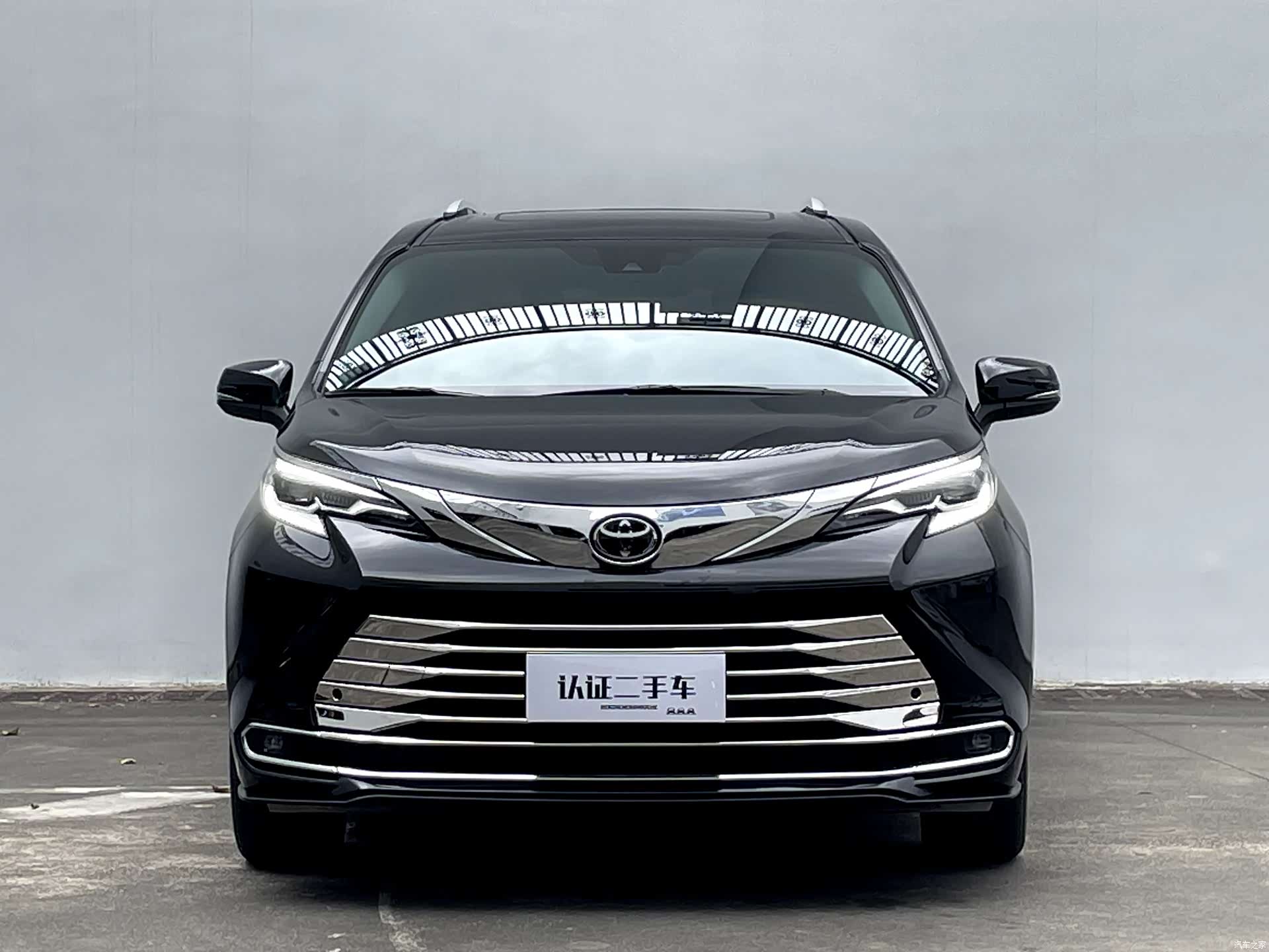 Toyota Sienna, 2025 3