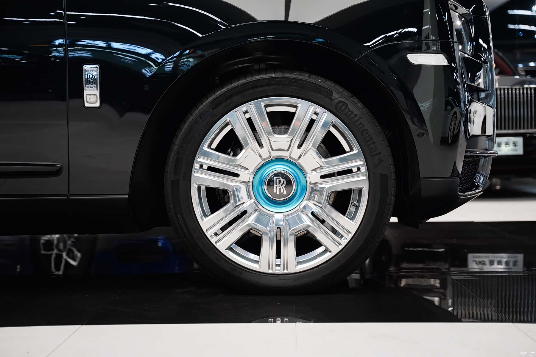 Rolls-Royce Cullinan, 2022 15