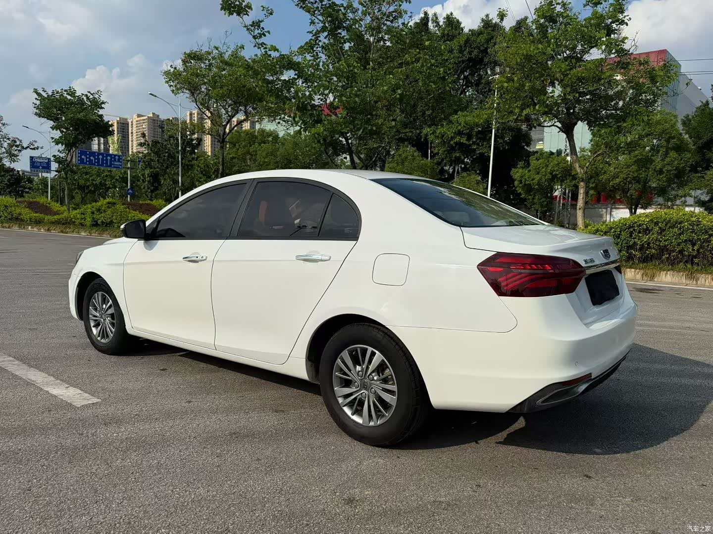Geely Emgrand, 2018 9