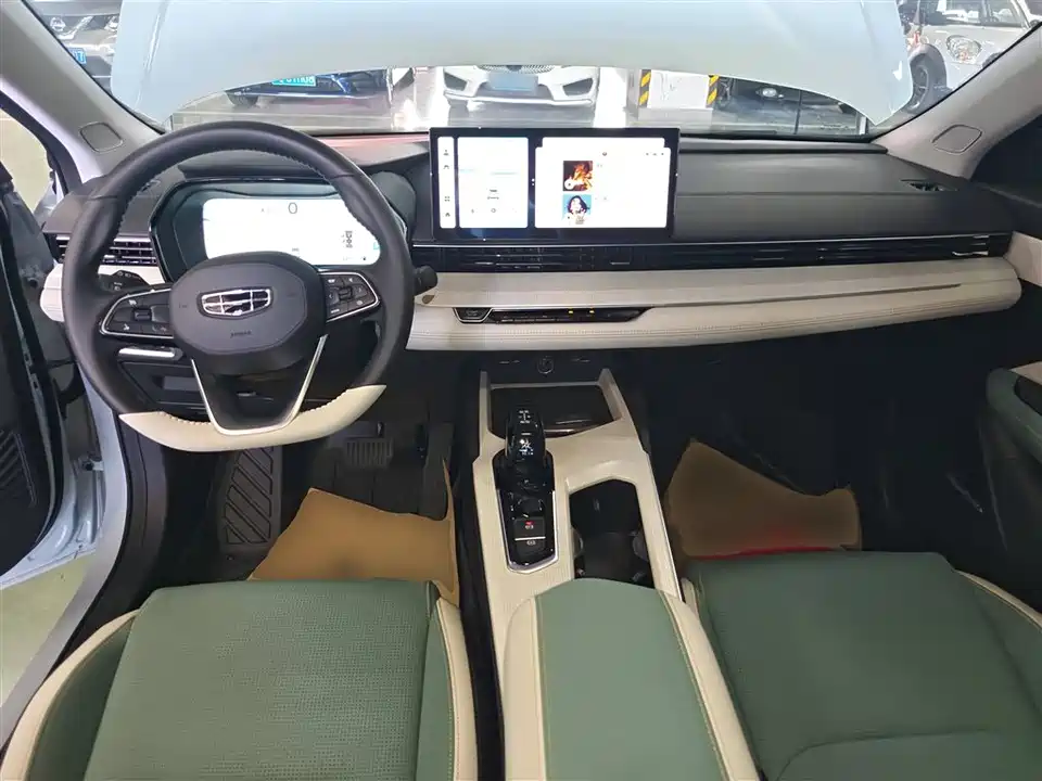 Geely Emgrand L HiP Geely Emgrand L HiP