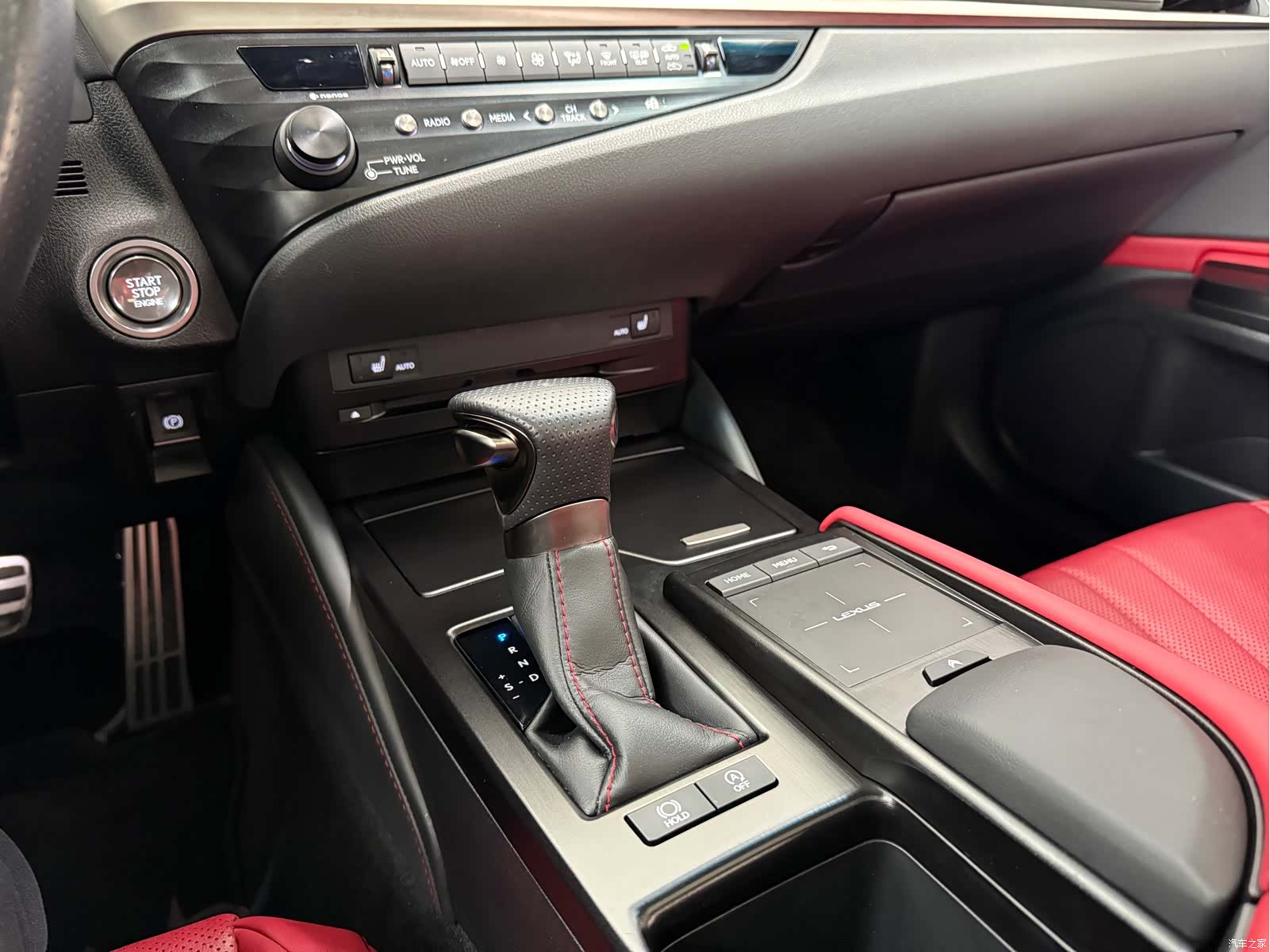 Lexus ES, 2020 15