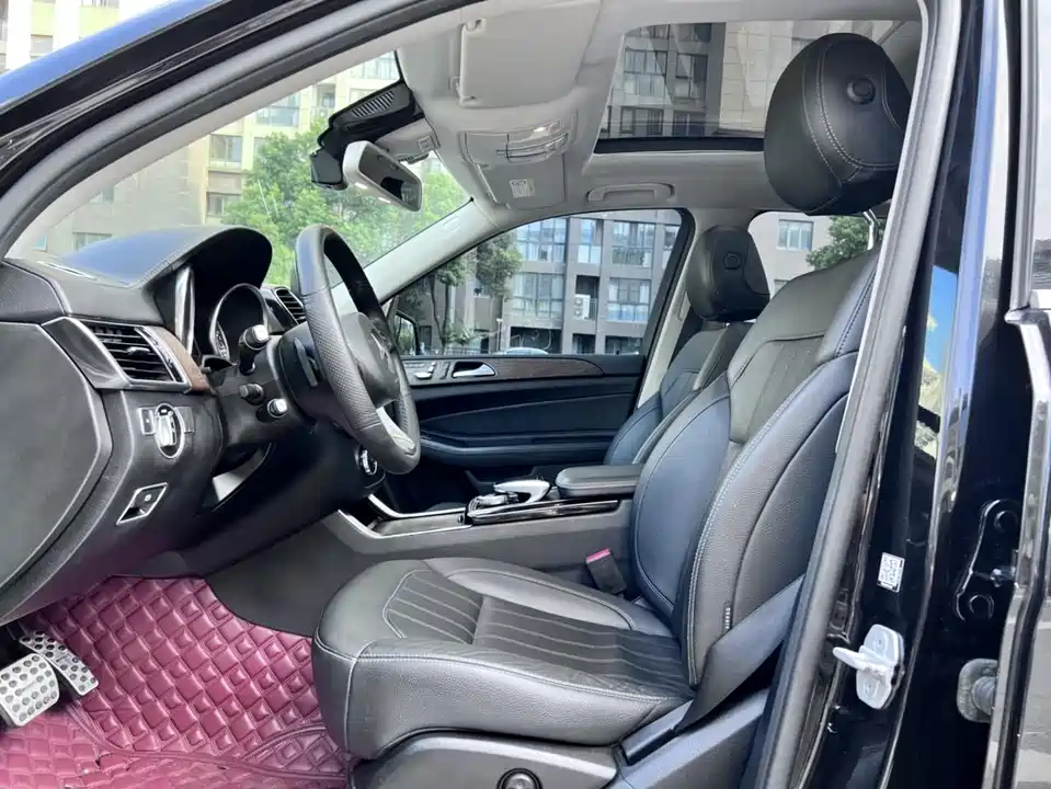 Mercedes-Benz GLE Mercedes-Benz GLE