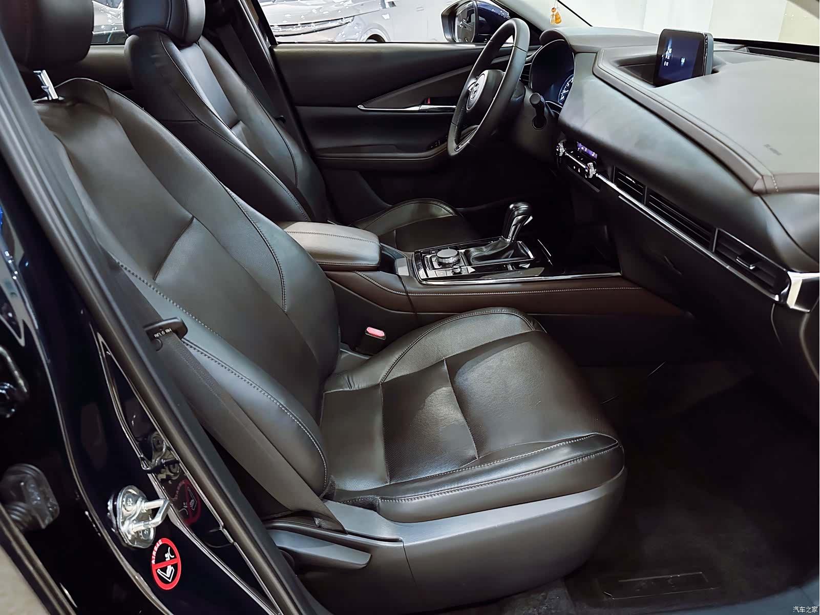 Mazda CX-30, 2022 9