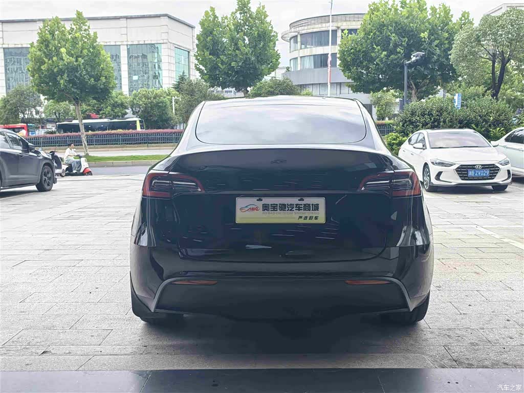 Tesla Model Y, 2021 8
