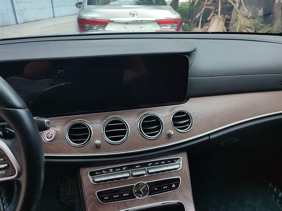 Mercedes-Benz E-class Mercedes-Benz E-class