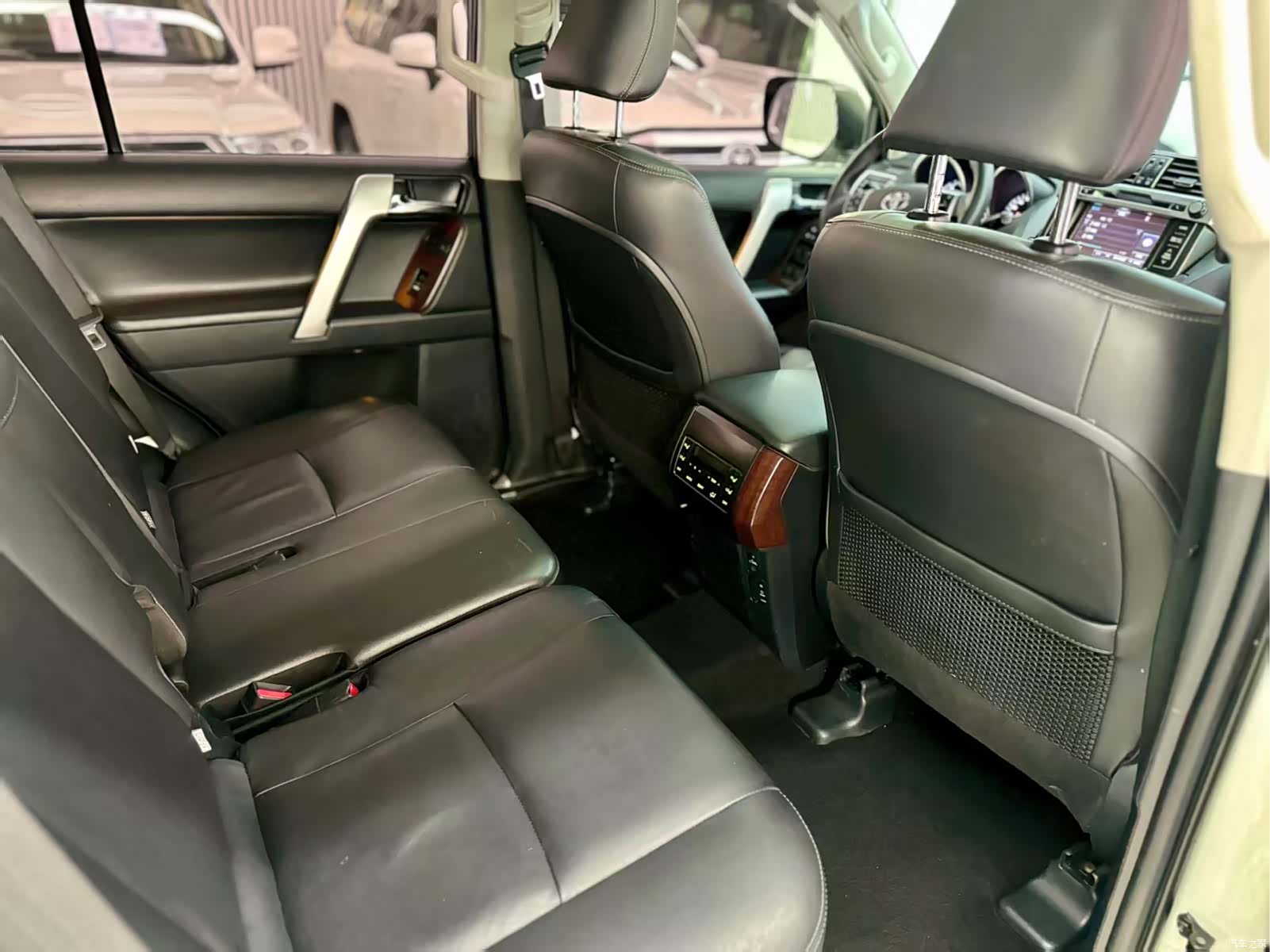 Toyota Prado, 2017 9