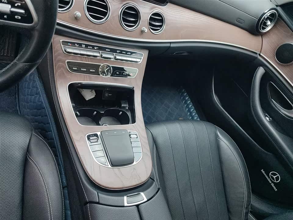 Mercedes-Benz E-class Mercedes-Benz E-class