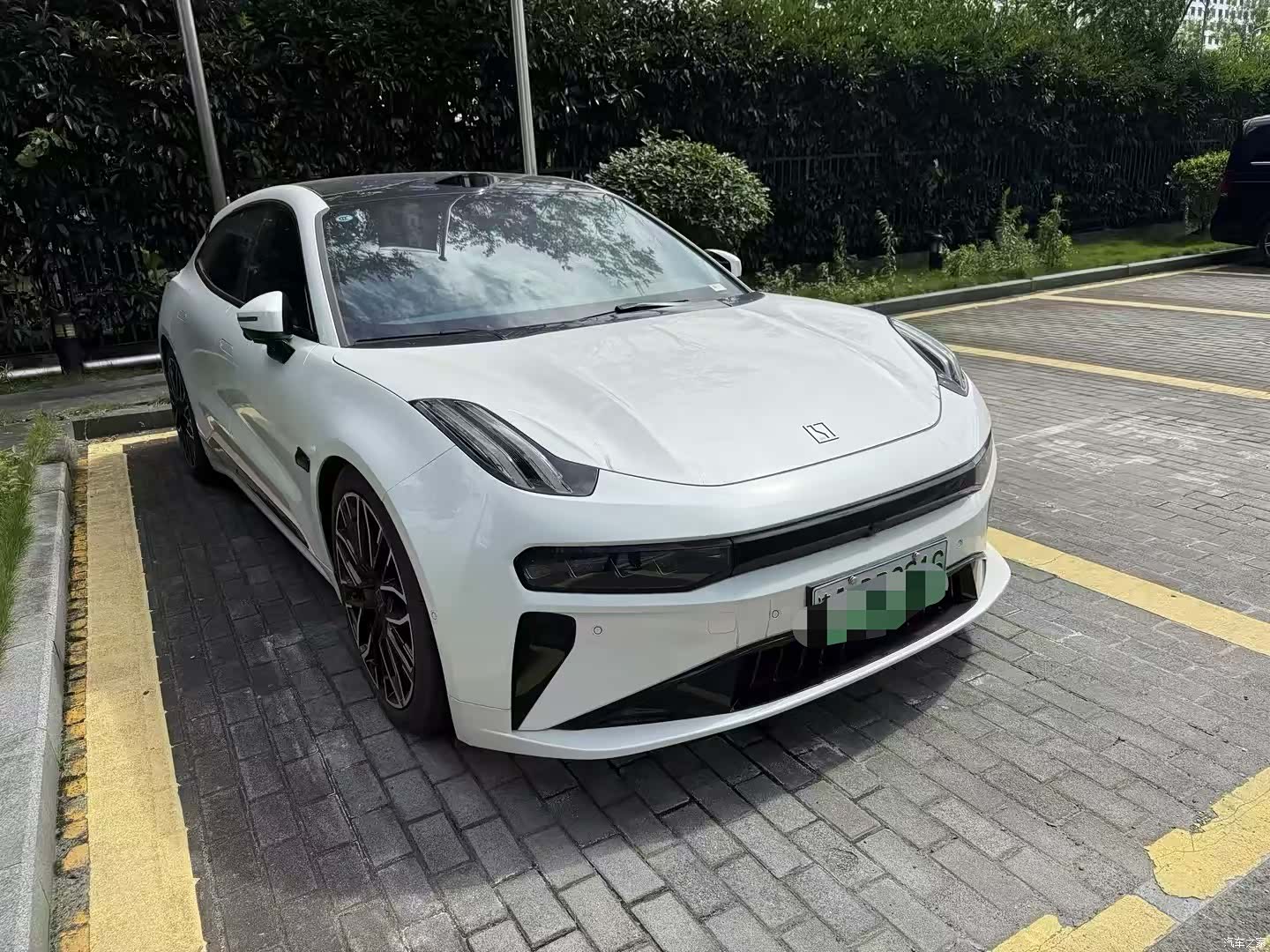 Zeekr 001, 2025 3
