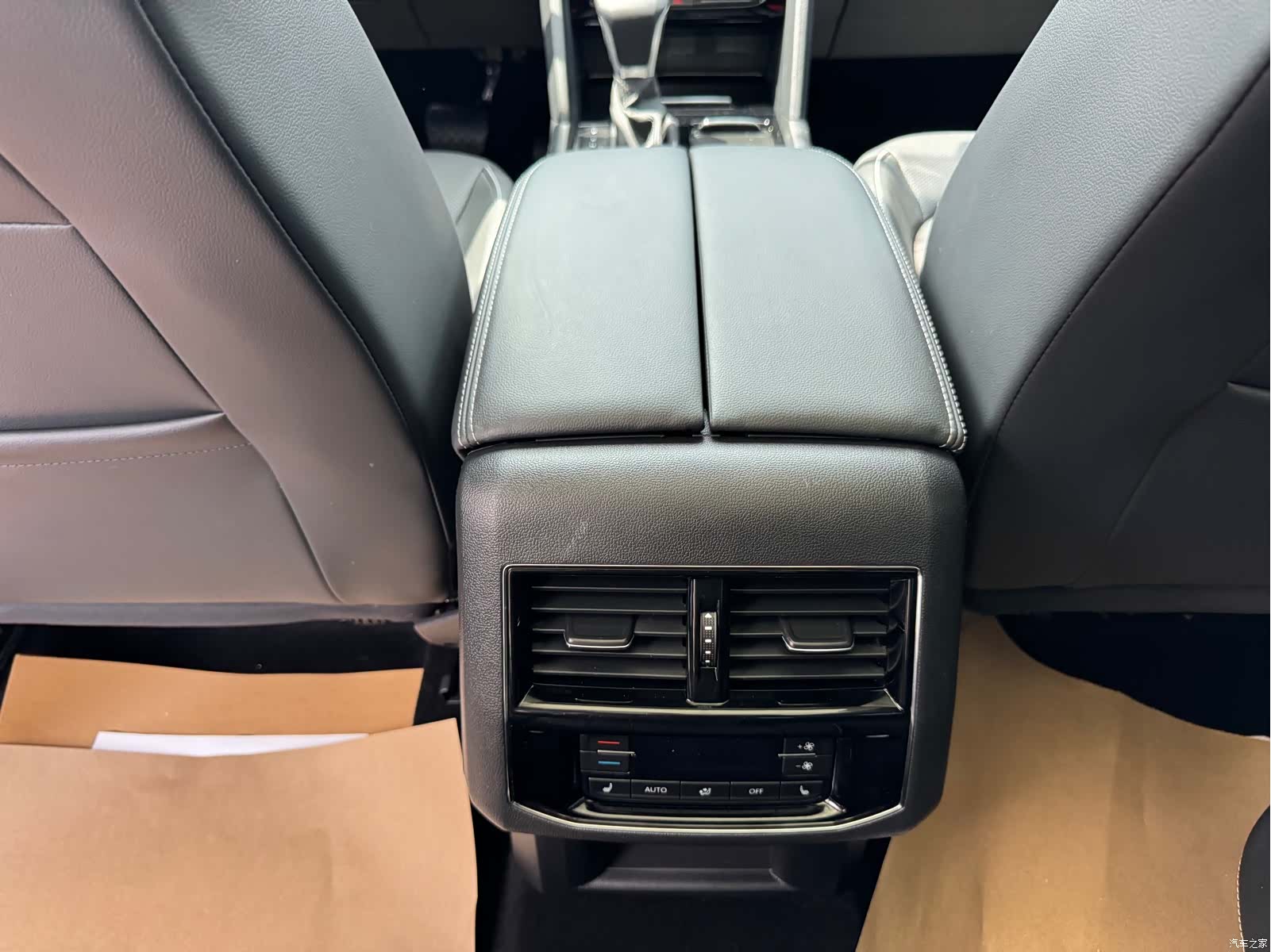 Volkswagen Teramont, 2020 11