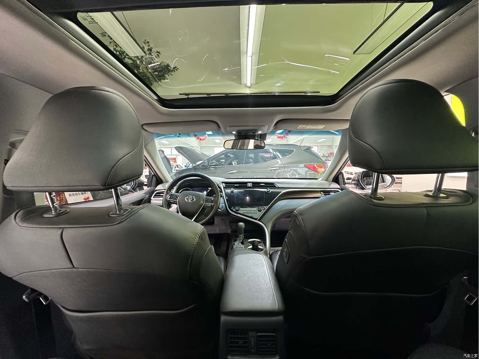 Toyota Camry, 2021 13