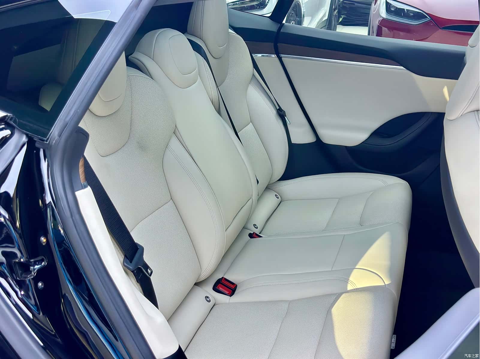 Tesla Model S, 2024 10