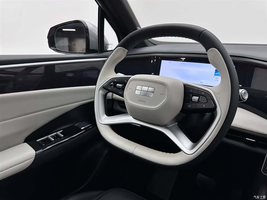 Geely Galaxy L7, 2024 10