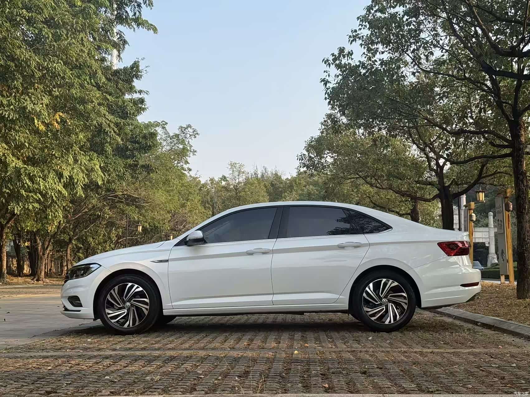Volkswagen Sagitar, 2022 16