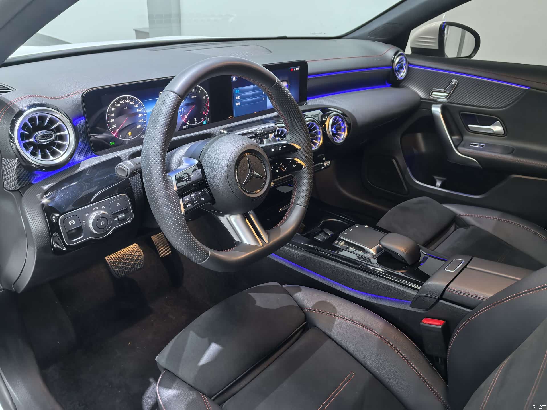 Mercedes-Benz A-Class, 2024 6