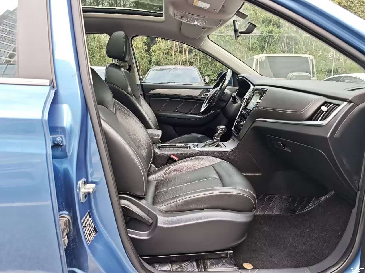 Roewe RX5, 2017 13