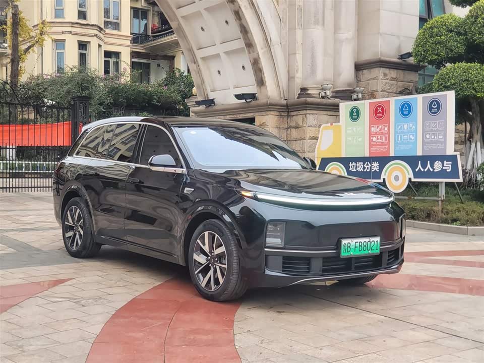 Li Auto Ideal L8
