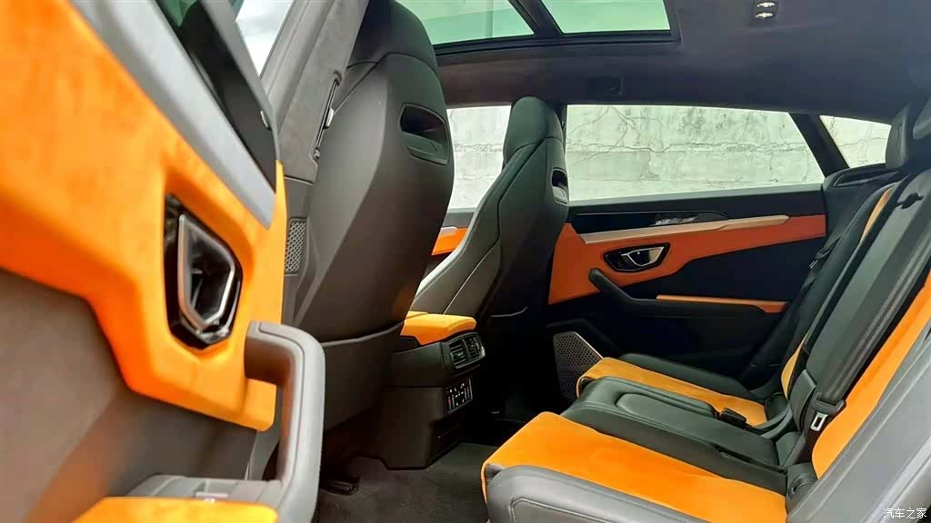 Lamborghini Urus, 2021 7