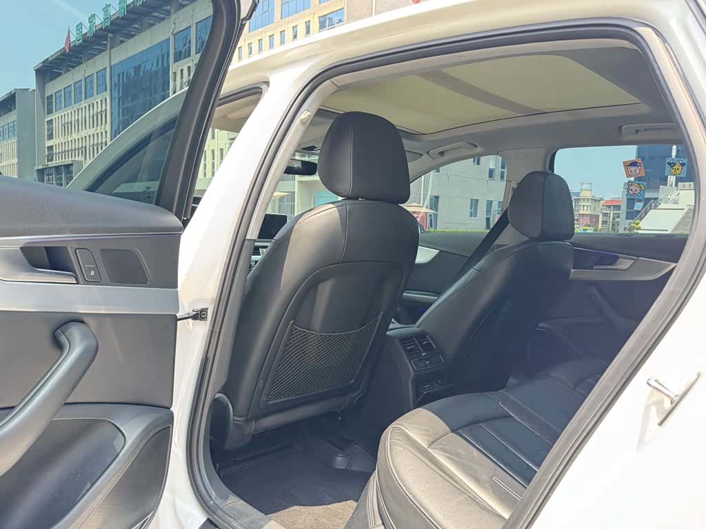 Audi A4L, 2019 8