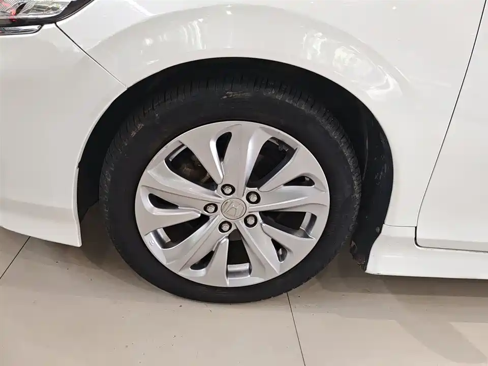 Honda Jade