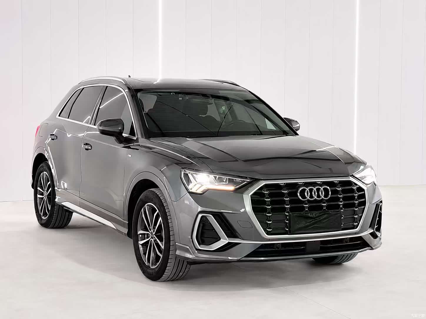 Audi Q3, 2022 3