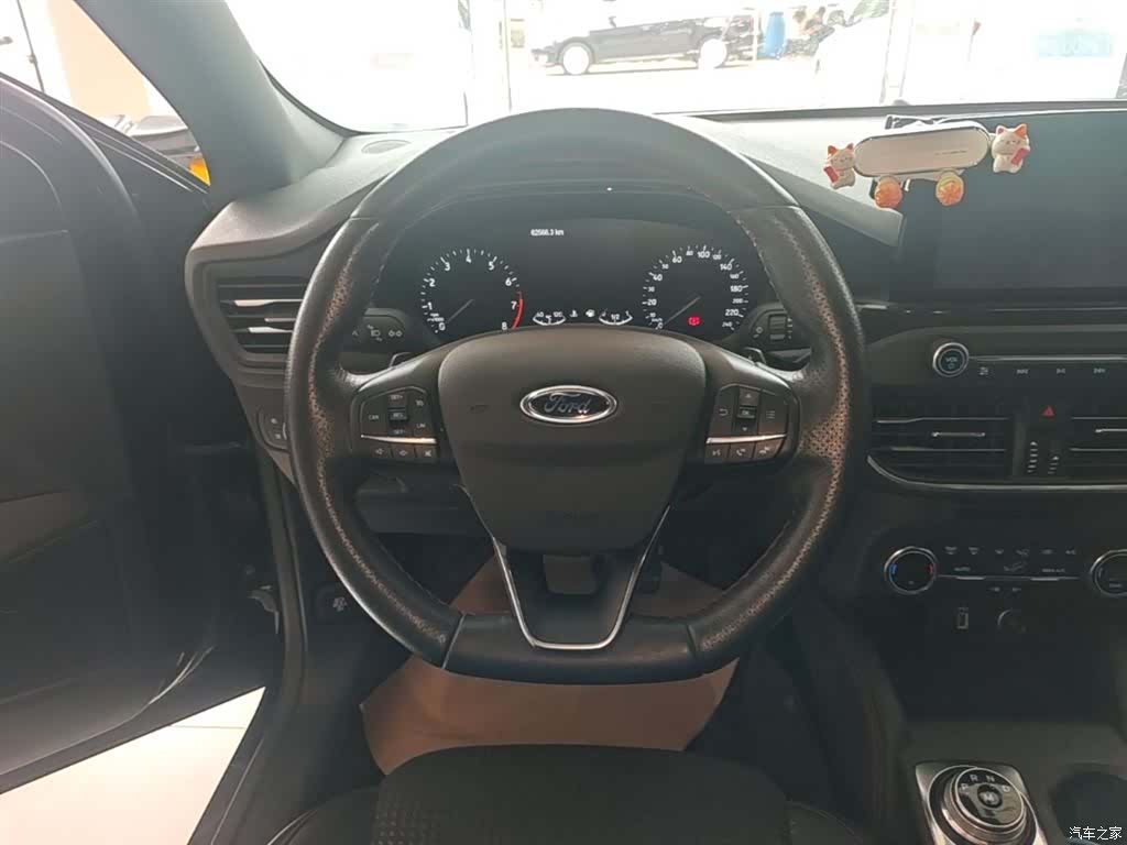 Ford Focus, 2020 11
