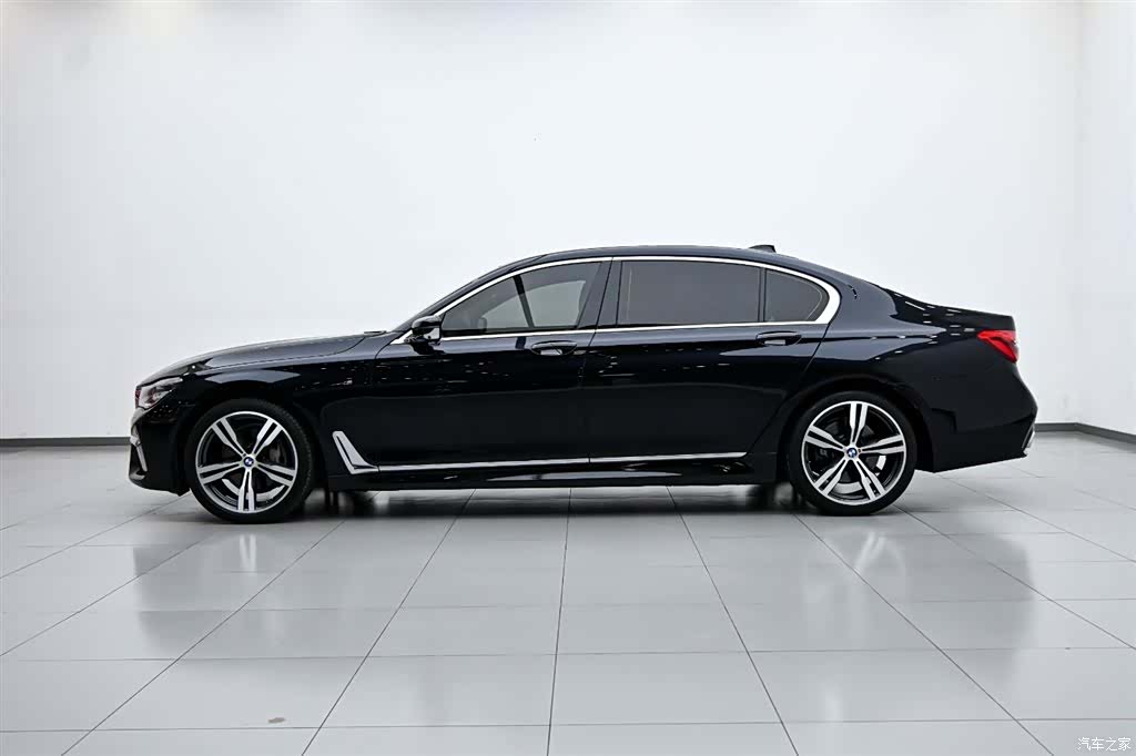 BMW 7 Series, 2019 все фото