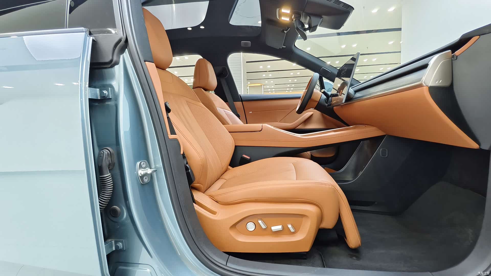 NIO L60, 2025 8