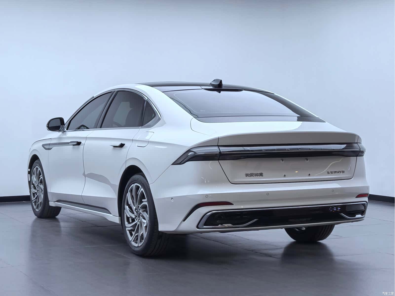 Lincoln Z, 2023 все фото