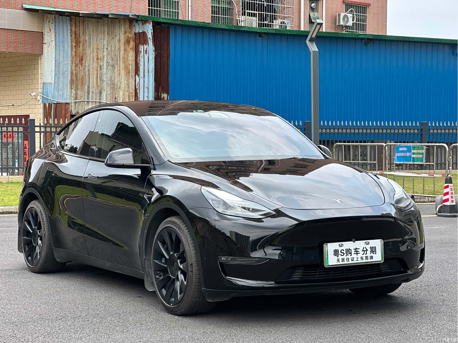 Tesla Model Y, 2021 3
