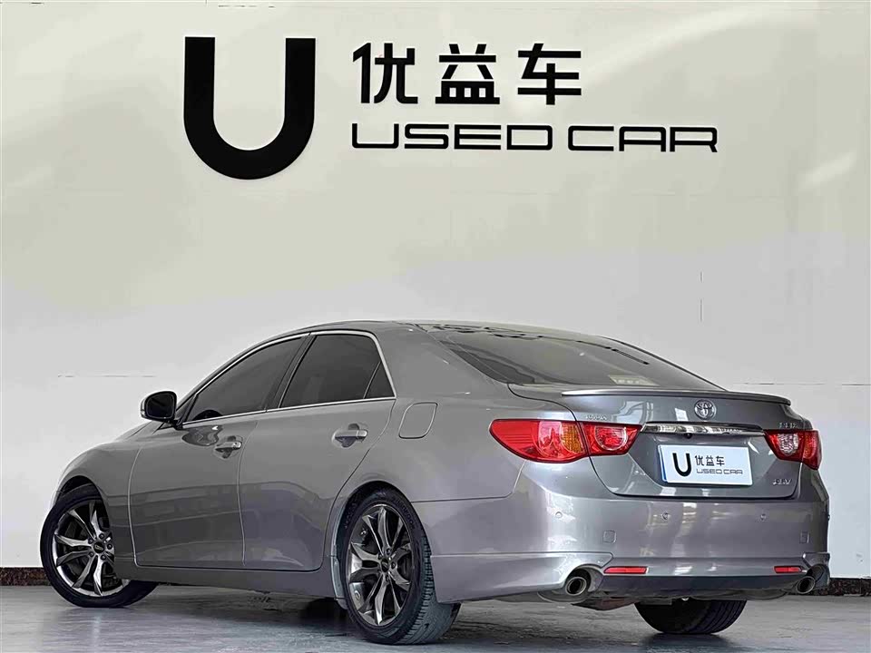 Toyota Reiz