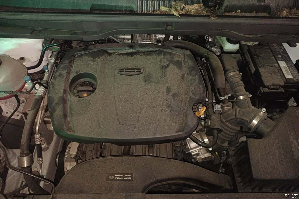 Geely Coolray, 2025 10