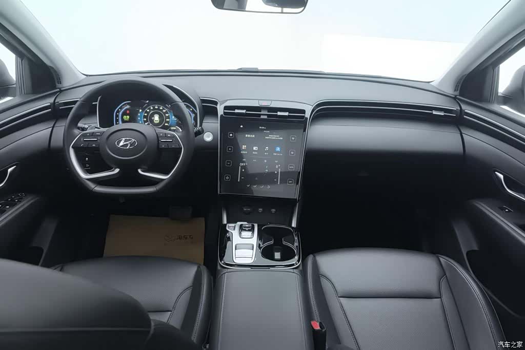 Hyundai Tucson L, 2022 12