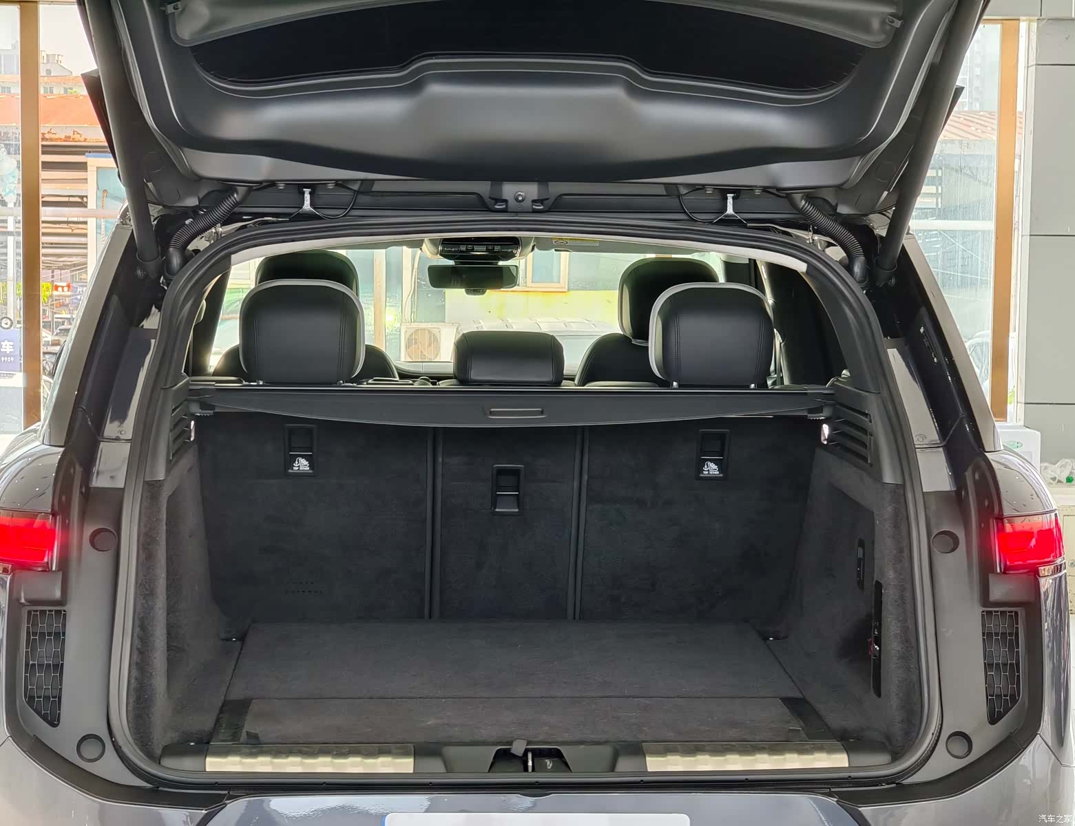 Land Rover Range Rover, 2023 14