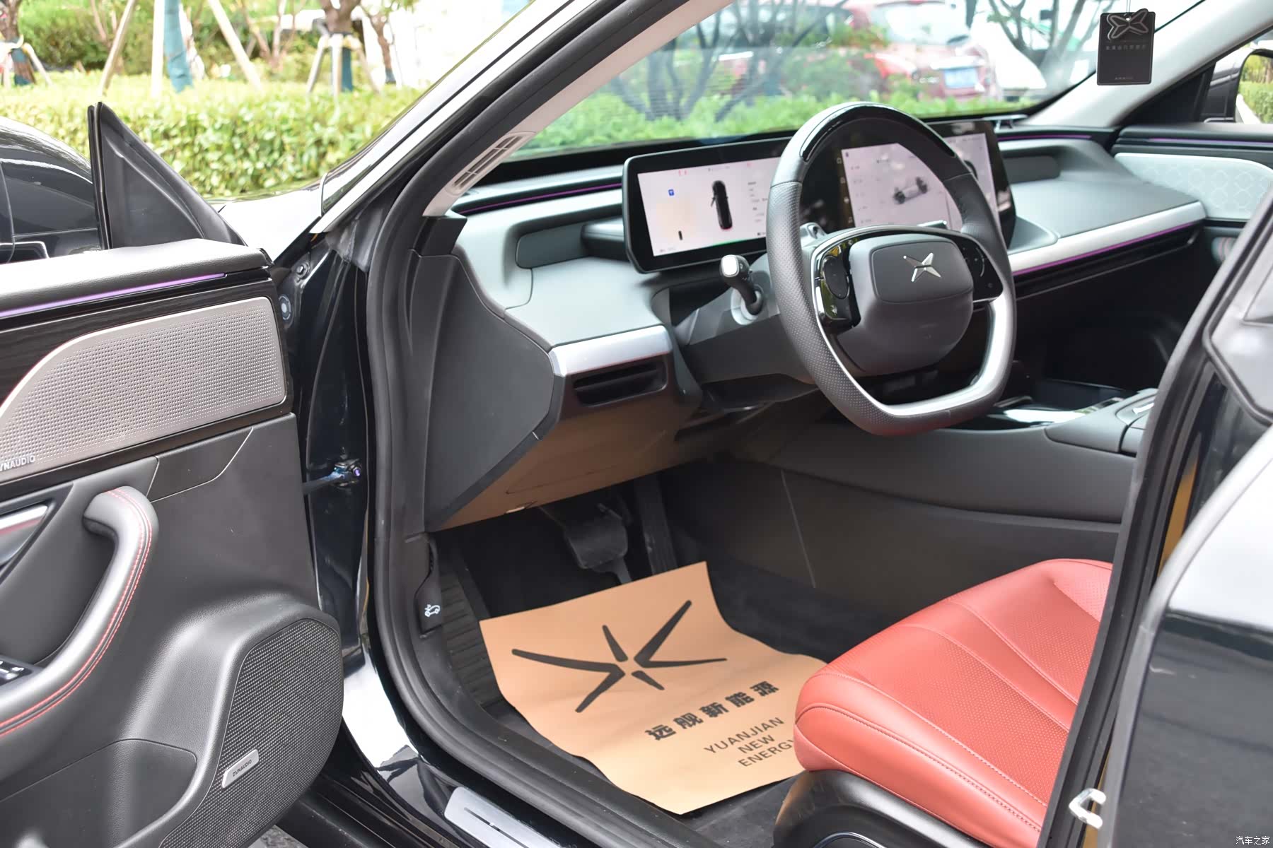 Xpeng P7, 2021 8