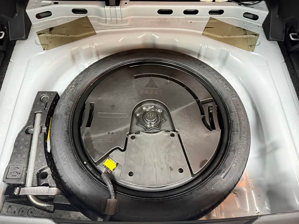 Volkswagen T-ROC exploring Songs