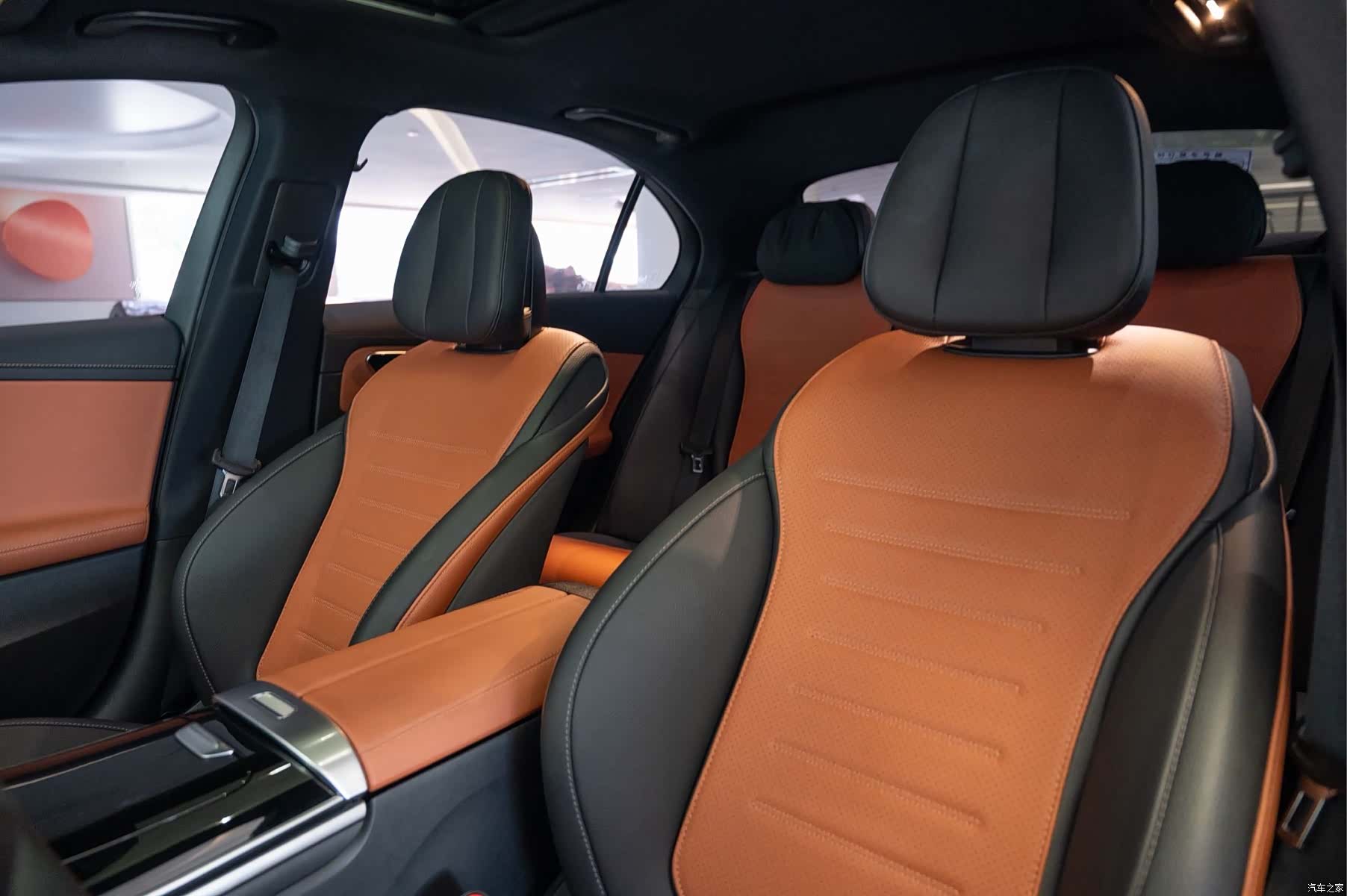Mercedes-Benz C-Class, 2023 17