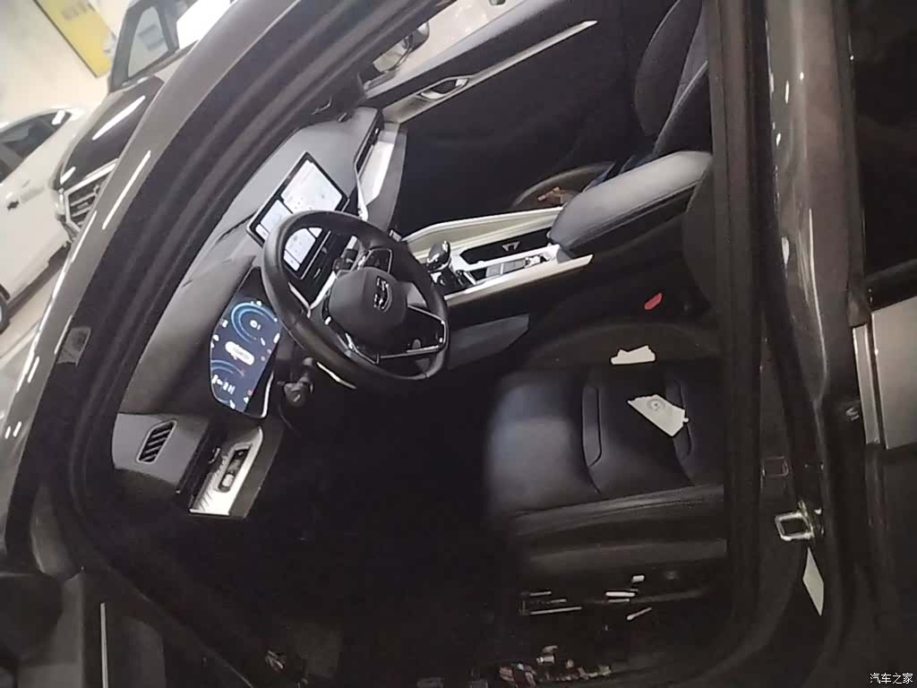 Geely Preface, 2024 15