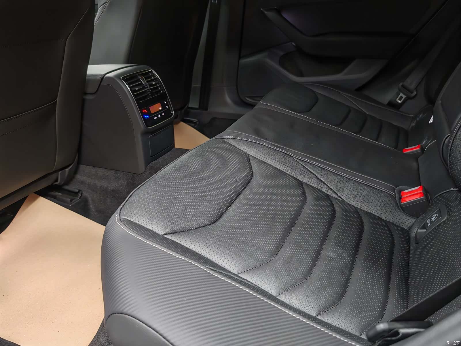Volkswagen CC, 2020 32