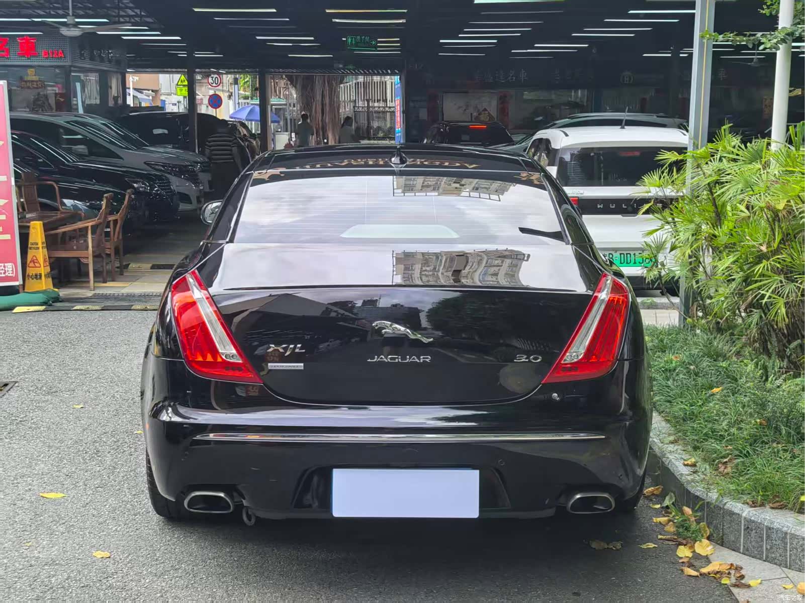 Jaguar XJ, 2013 16