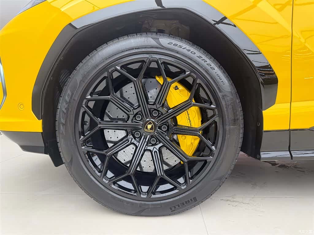 Lamborghini Urus, 2026 15