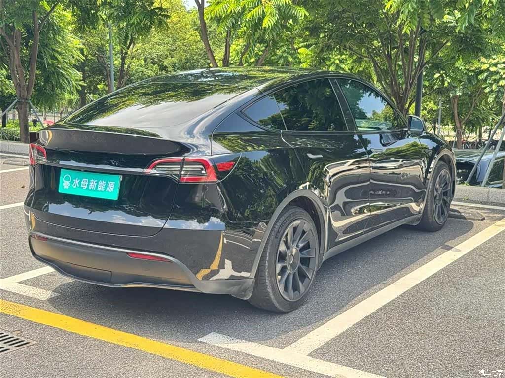 Tesla Model Y, 2022 7