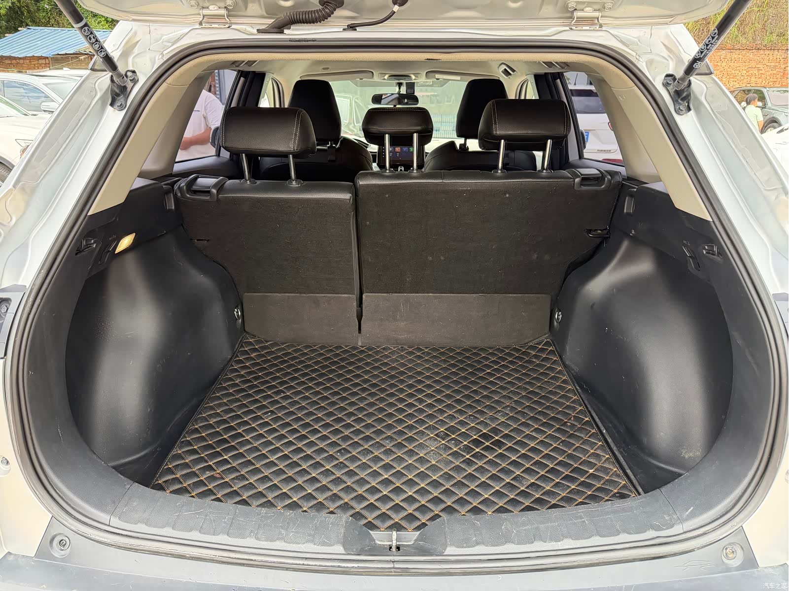 Toyota Frontlander, 2022 10