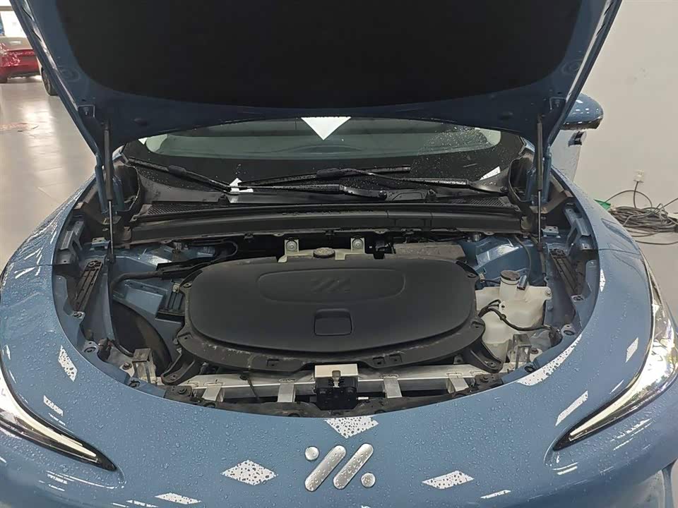 IM Motors Zhiji LS6 IM Motors Zhiji LS6