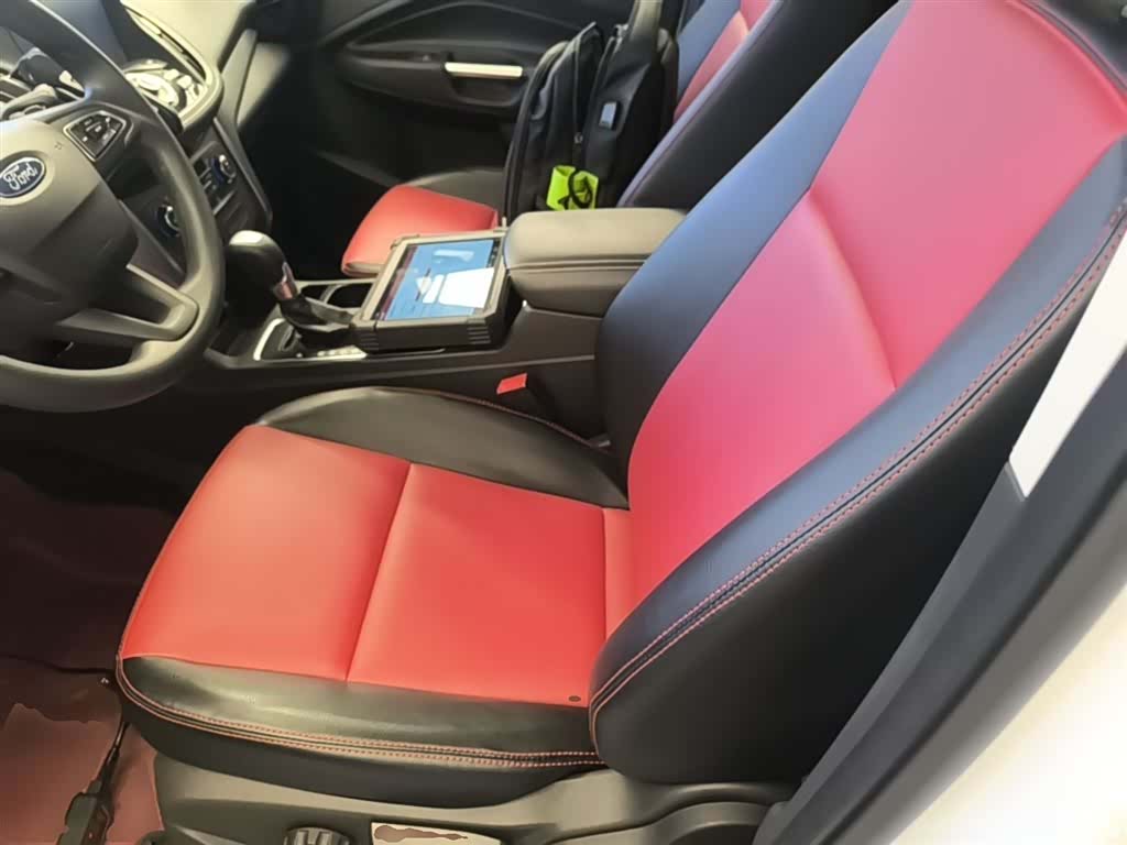 Ford Kuga, 2017 15