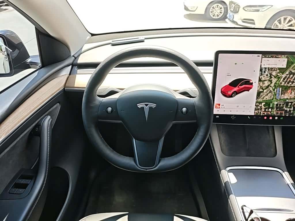 Tesla Model Y, 2021 11