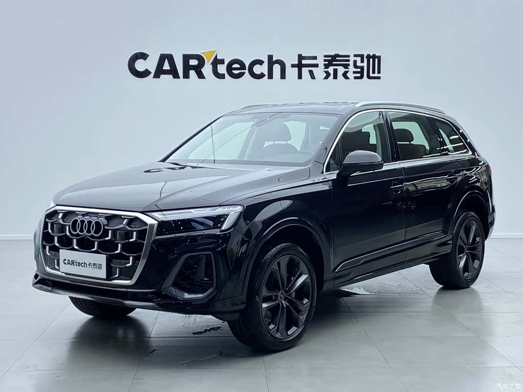 Audi Q7, 2025 1