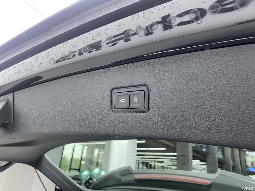Audi Q7, 2025 32