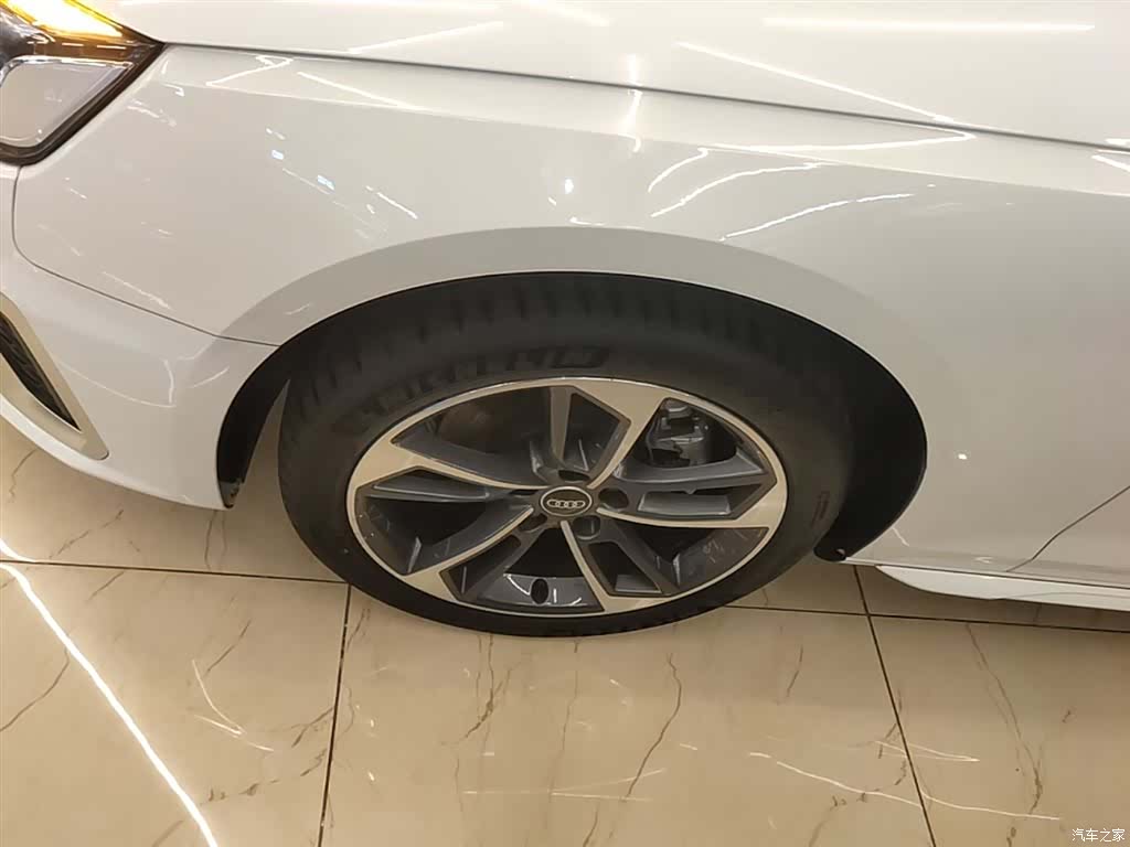 Audi A4L, 2024 23